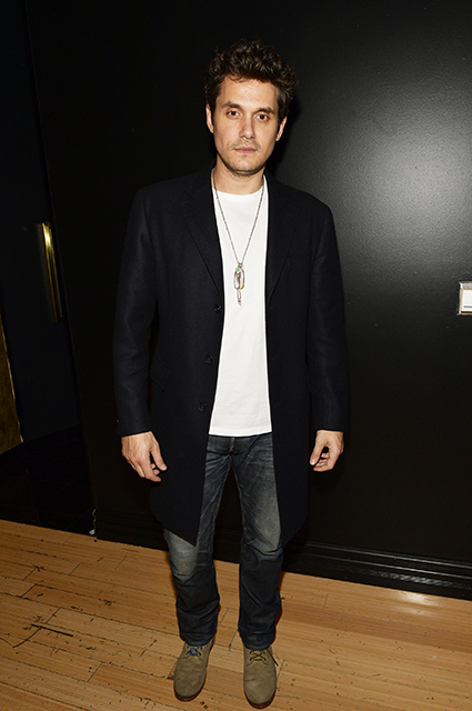 СМИ: Джон Майер флиртует с Кортни Кардашьян и готов закрутить роман СМИ: Джон Майер флиртует с Кортни Кардашьян и готов закрутить роман звездные пары