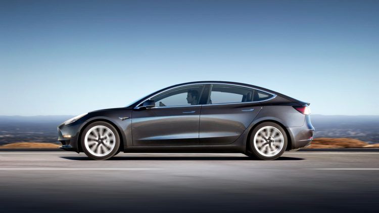 Tesla сообщила о старте продаж подержанных электрокаров tesla model 3,б/у авто,марки и модели