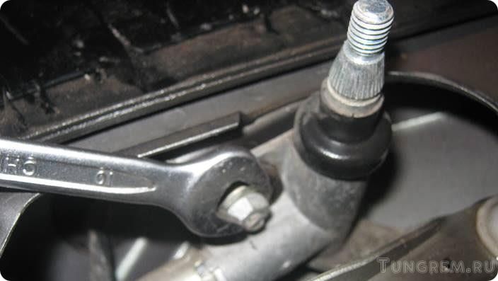 Замена трапеции и мотора стеклоочистителя на Lada Kalina