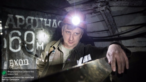 Служба и опасна, и трудна: шахтеры Донбасса раскрыли секреты угольного фронта