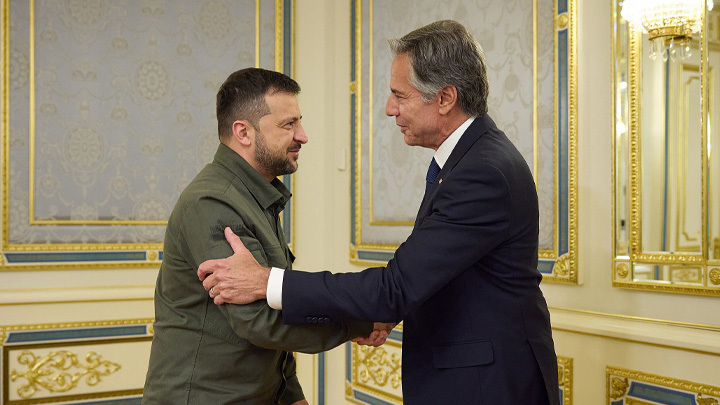 РЕЗУЛЬТАТЫ ВИЗИТА БЛИНКЕНА В КИЕВСКИЙ "МАКДОНАЛДС": ЗЕЛЕНСКИЙ МОЖЕТ НЕ ВЕРНУТЬСЯ ИЗ США