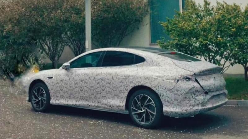 IM L5 EV от SAIC и Alibaba замечен в Китае во время дорожных испытаний