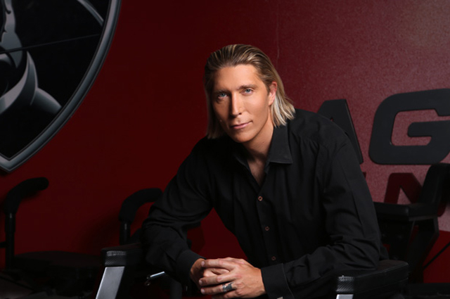 Все, что нужно знать о Lagree Fitness — тренировках, которые любят Меган Маркл и Ким Кардашьян Все, что нужно знать о Lagree Fitness — тренировках, которые любят Меган Маркл и Ким Кардашьян Звездные диеты и фитнес