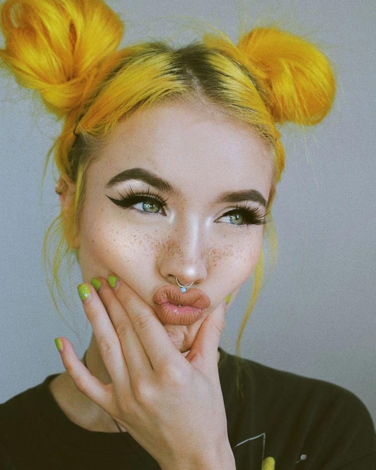 Ах, какие куколки! Так и хочется потрепать их за щёчки 