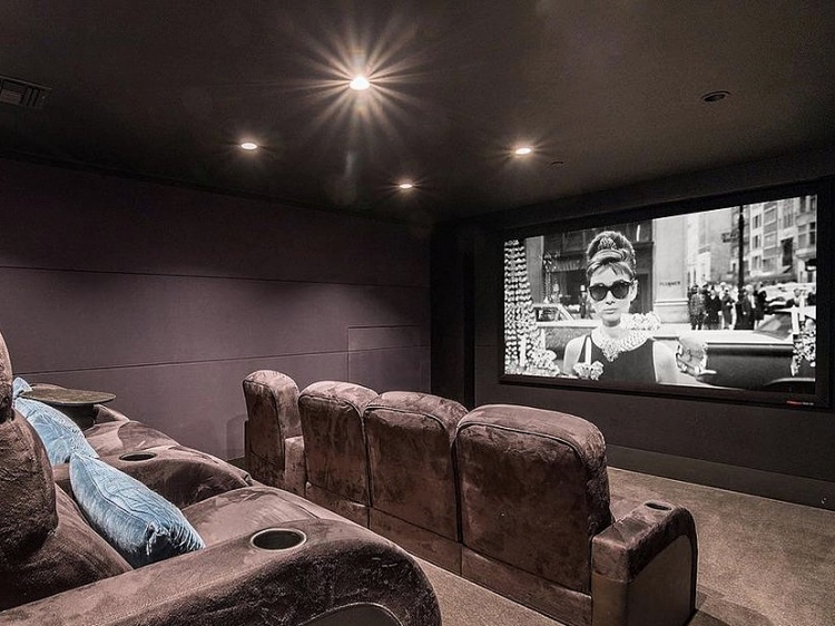 В гостях у Кристин Дэвис: экскурсия по особняку звезды "Секса в большом городе" в Лос-Анджелесе Стиль жизни,Дома звезд