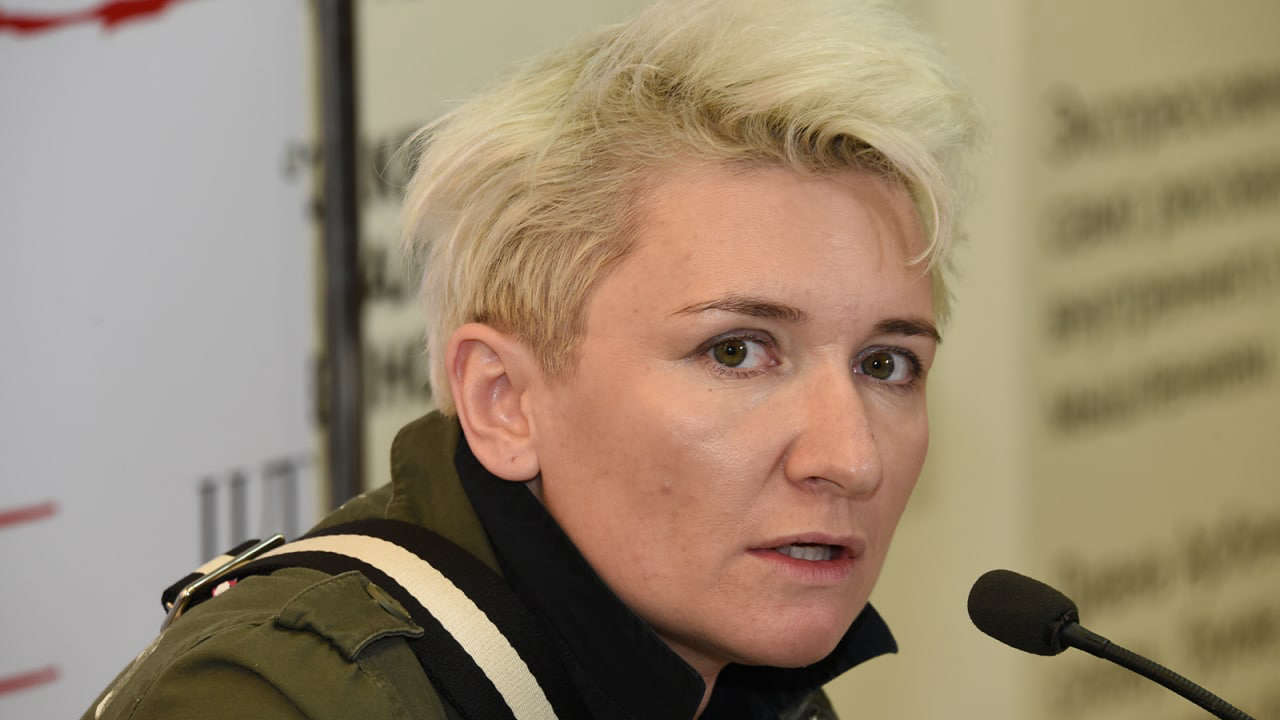Лидер «Ночных снайперов» Диана Арбенина отказалась покидать Россию Общество
