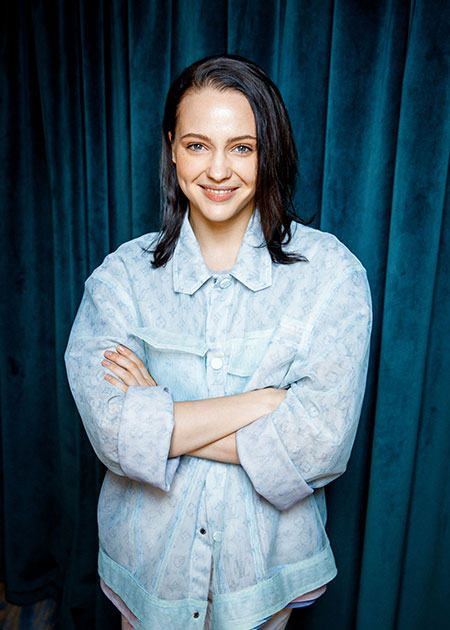 Александр Петров и Стася Милославская, Джаник Файзиев и Светлана Иванова и другие на премьере фильма "Вратарь галактики" Александр Петров и Стася Милославская, Джаник Файзиев и Светлана Иванова и другие на премьере фильма "Вратарь галактики" Звезды,Красная дорожка