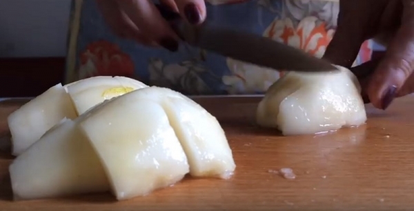 Как приготовить пирог с грушами на сливочном масле