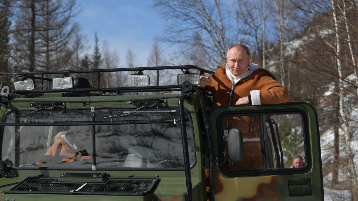 Президент России Владимир Путин прошел первый этап вакцинации от COVID-19