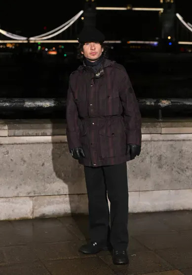 Рози Хантингтон-Уайтли и сын Виктории Бекхэм на подиуме, Джейсон Стэтхем и Кейт Мосс в зале на показе Burberry Лондоне, стали, также, Images, вручения, голливудские, многие, которой, гостями, BAFTA, наград, церемония, ЛоуПоппи, Миддлтон, состоялась, ХилтонАйрис, ЧангРанее, КеоганАлекса, ДелевиньБарри, звёзды