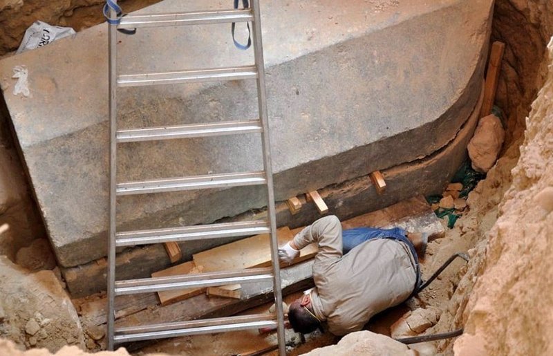 3-метровый саркофаг таил в себе скелеты трех мужчин ynews, александрия, археология, гробница, египет, мумия, наука, новости