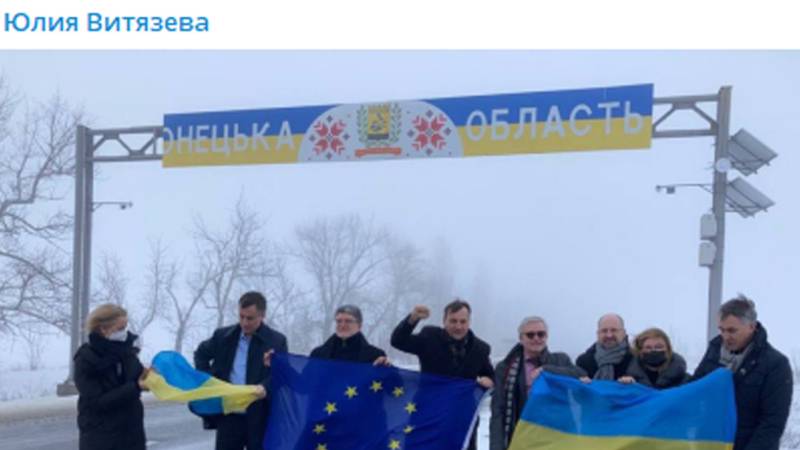 Приехали ради фото: Витязева высмеяла поступок делегации ЕС в Мариуполе
