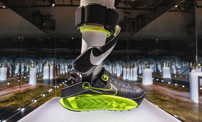 Nike показали кроссовки с мотором: теперь можно бегать быстрее без усталости