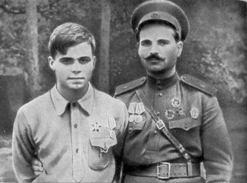 С.В. Руднев с сыном Радиком перед Карпатским рейдом