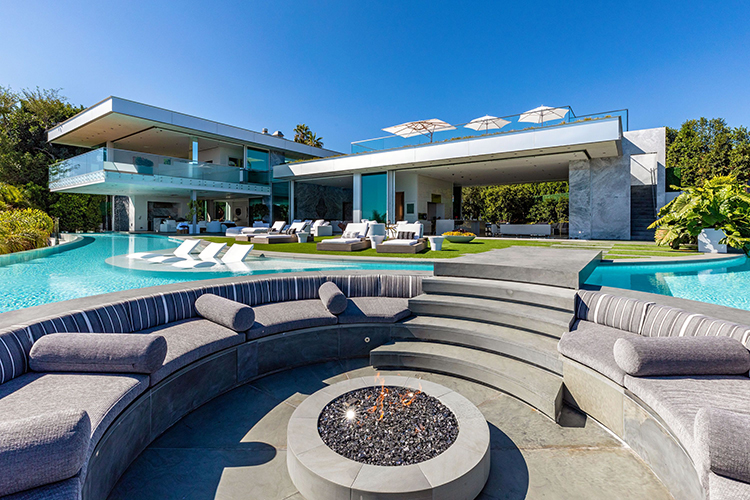 В гостях у Леброна Джеймса: экскурсия по впечатляющему особняку баскетболиста за 52 миллиона долларов Стиль жизни,Дома звезд