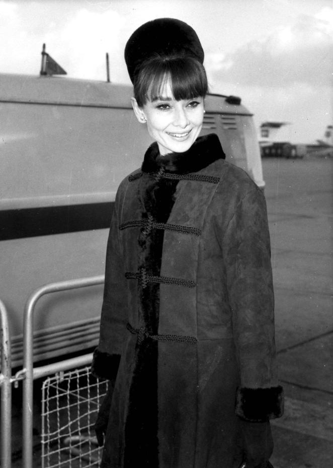 Зимний гардероб Одри Хепберн: образы для вдохновения актрисы,гардероб,знаменитости,мода и красота,Одри Хепберн,стиль