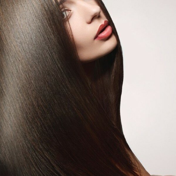 Как выпрямить волосы: 5 способов для гладкости и красоты!