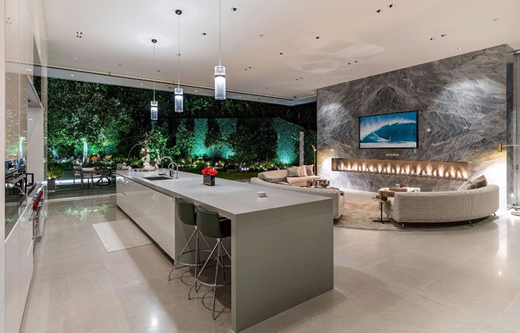 В гостях у Леброна Джеймса: экскурсия по впечатляющему особняку баскетболиста за 52 миллиона долларов Стиль жизни,Дома звезд