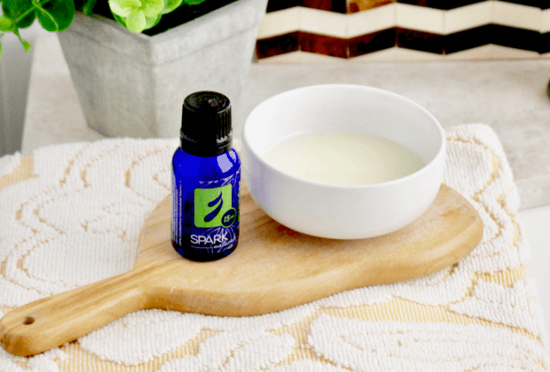 Самодельный ароматизатор в машину из эфирных масел. Натуральный освежитель воздуха для дома. Дезодорант домашнего приготовления. Сода с эфирным маслом. Самодельный ароматизатор.