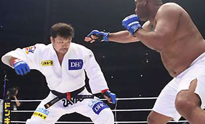 Мастер Джиу Джитсу вышел на ринг показать силу чемпиону дзюдо