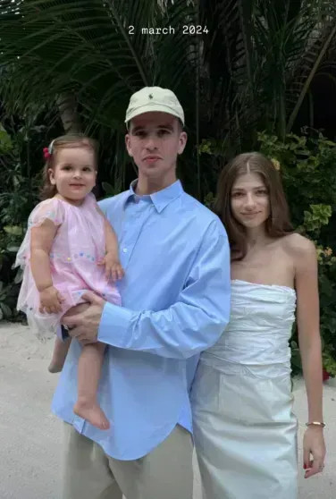 Поздравление от Федука и ужин в ресторане отца: Саша Новикова отметила 35-летие в Москве Новикова, Федук, отметила, поздравил, рождения, ресторатора, Лондоне, концерт, посетила, впервые, Недавно, Россию, наведывается, иногда, четырёхлетняя, живёт, Семья, вместе, растёт, женаты