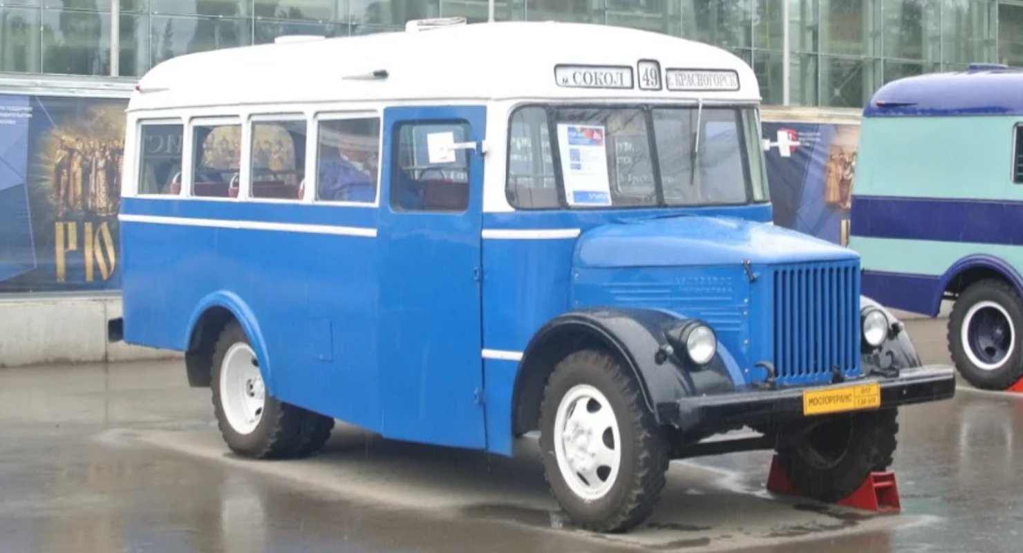 Названы самые популярные автобусы в СССР