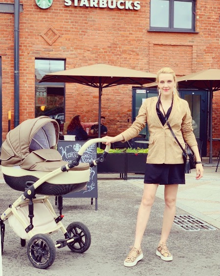 Режиссер Оксана Карас стала мамой в третий раз Режиссер Оксана Карас стала мамой в третий раз Дети,Дети знаменитостей