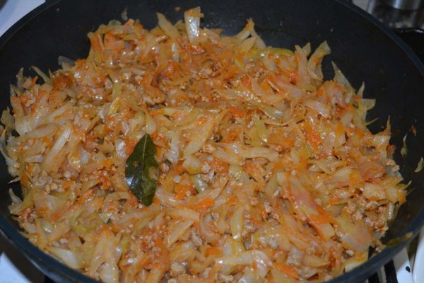 вкуснейший пирог из лаваша с капустой и грудинкой