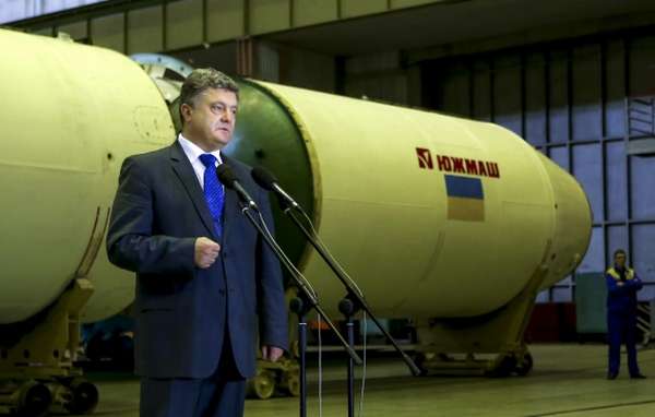 Украинский пропагандист возмущается: под разговоры о войне и санкциях «Южмаш» продал ракеты-носители России