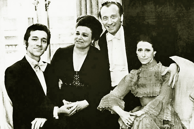 Что было в черной косметичке Людмилы Зыкиной, которую певица везде носила с собой звезда