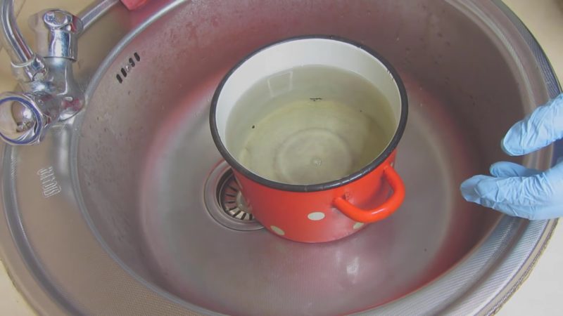 Вновь белоснежная эмалированная посуда: удаляем налёт, желтизну и накипь почистить, посуду, посуда, кастрюля, белоснежной, пасту, скорее, грязная, кастрюлю, посуды, таком, провести, добавьте, можно, нужно, насколько, сильно, довольно, часЗатем, после