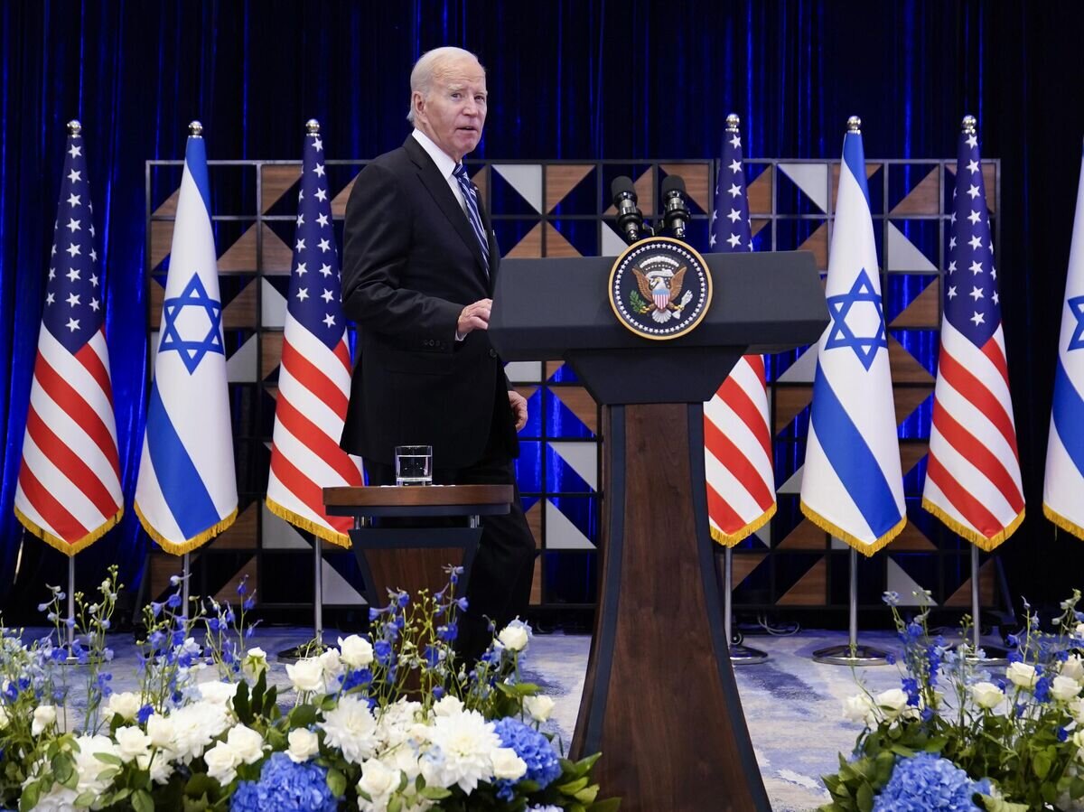    Президент США Джо Байден во время пресс-конференции в Тель-Авиве© AP Photo / Evan Vucci