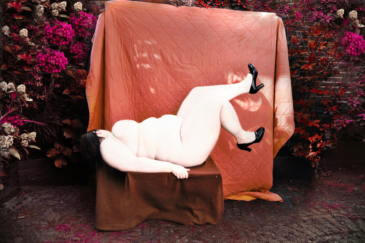 Странная эротика: фотосессия ню от Поля Коойкера Странная эротика: фотосессия ню от Поля Коойкера