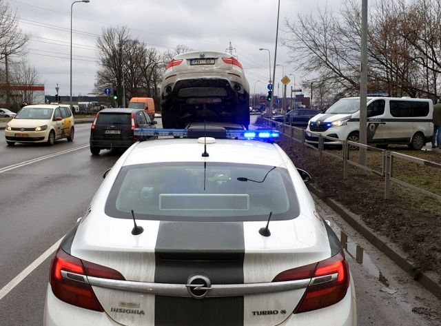 Угон BMW X6 с погоней, стрельбой и неожиданным финалом Угон BMW X6 с погоней, стрельбой и неожиданным финалом Угон BMW X6 с погоней, стрельбой и неожиданным финалом