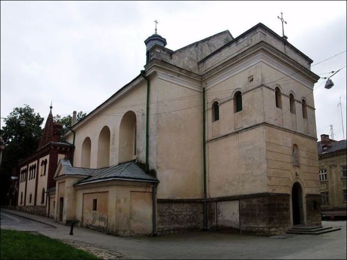 Костел Марии Снежной — «Дом господина Бонасье».