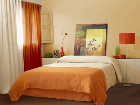 бежевый и оранжевый цвета в спальне