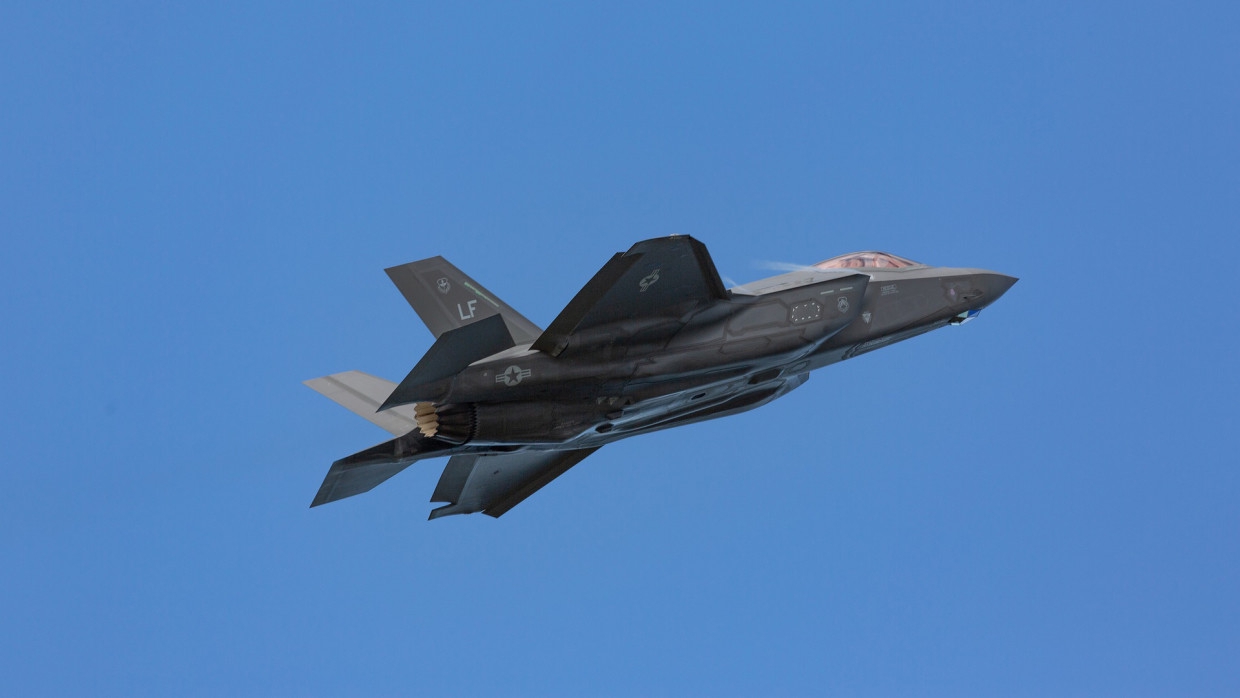 Breaking Defence: США засекретили от "верных союзников" новую систему истребителя F-35