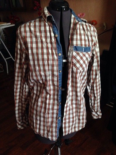 Богиня маркетинга живёт в Воронеже: девушка выставила на продажу одежду, сопроводив её крутейшими ценниками Богиня маркетинга живёт в Воронеже: девушка выставила на продажу одежду, сопроводив её крутейшими ценниками креатив,маркетинг,одежда,приколы,реклама