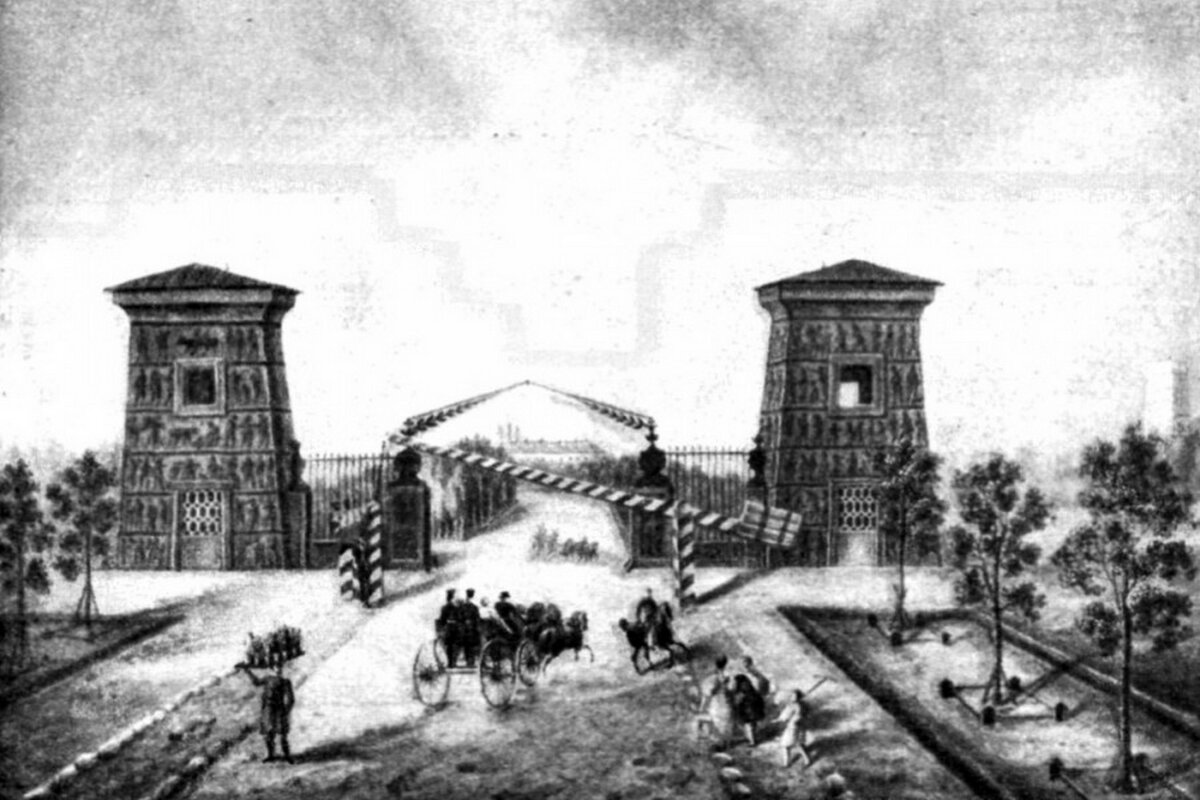 Египетские ворота в Царском Селе, 1835 год. Живопись на фарфоре по оригиналу В.Е.Галямина. Государственный Эрмитаж