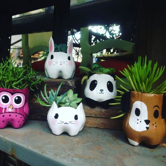 Веселые горшки из пластиковых бутылок: 33 идеи и их воплощение Веселые горшки из пластиковых бутылок: 33 идеи и их воплощение для дома и дачи,новая жизнь старых вещей