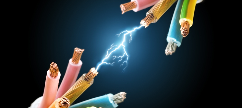 медные-кабели-используют-электрический-сигнал