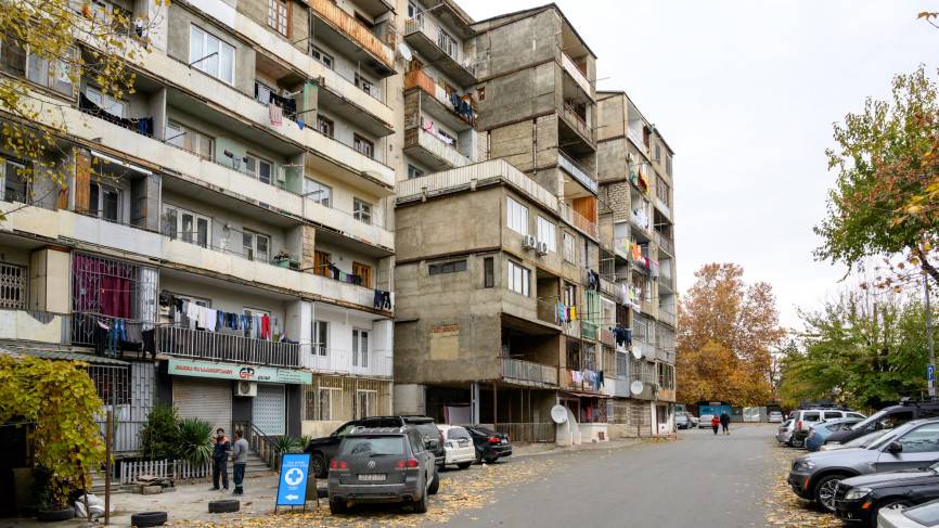 Двое детей и трое взрослых пострадали при взрыве бытового газа в Тбилиси Происшествия