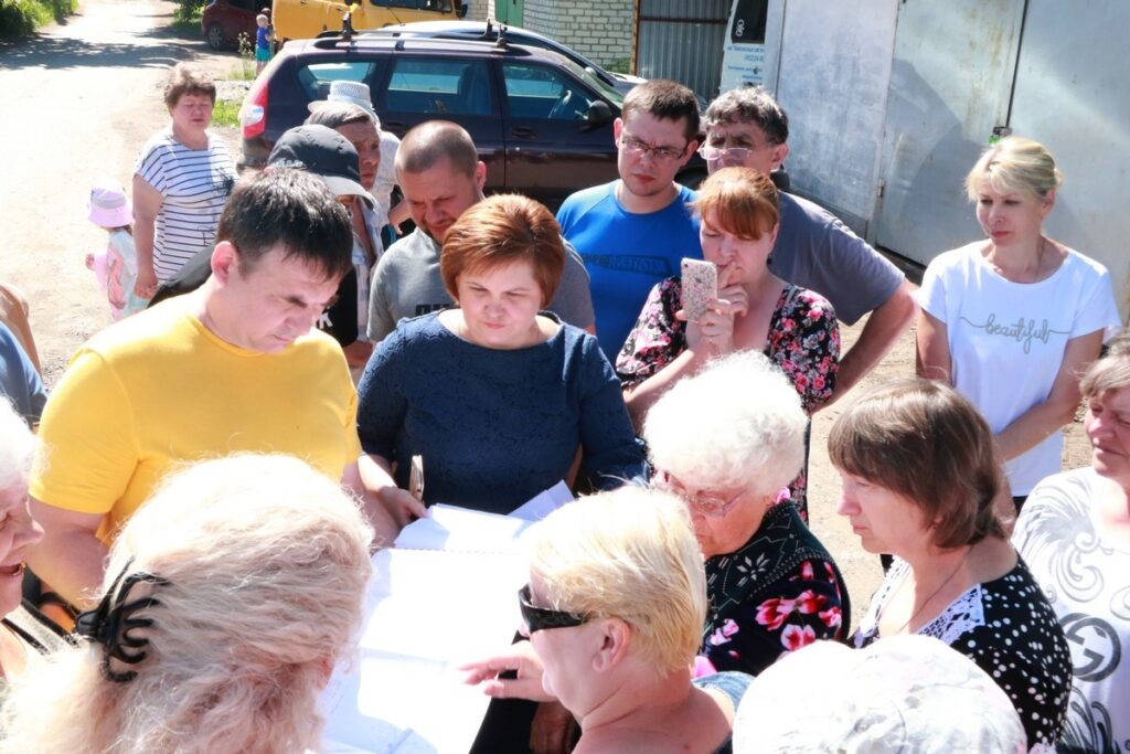 Мэр Рязани Сорокина обсудила с жителями посёлков Качево и Мордасово ремонт дороги