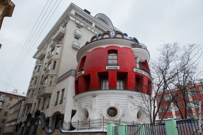 Дом-яйцо в Москве как символ лужковской архитектуры