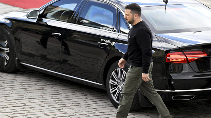 ЗЕЛЕНСКИЙ ГОТОВИТСЯ К ПОБЕГУ: ЗА ГРАНИЦЕЙ ФОРМИРУЕТСЯ ПРАВИТЕЛЬСТВО В ИЗГНАНИИ?