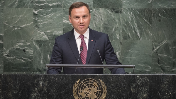 Глава Польши распорядился ввести режим ЧП на границе с Белоруссией