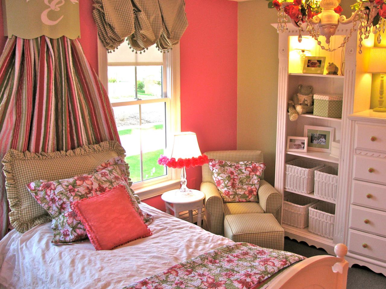 RMS_ssd-pink-sage-cottage-style-girls-bedroom_s4x3.jpg.rend.hgtvcom.1280.960