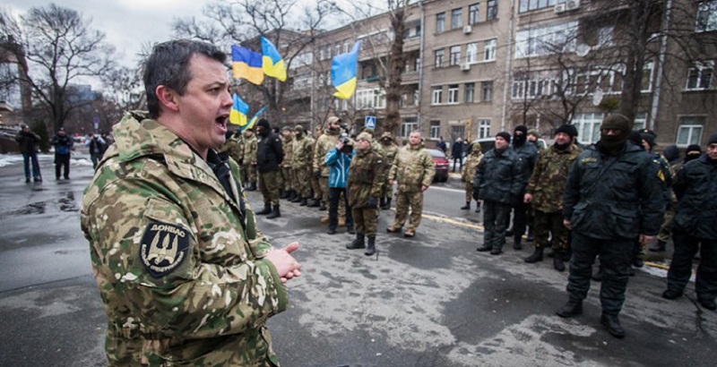 Семенченко сокрушается: Боевиков АТО ненавидят в Харькове и Мариуполе