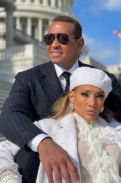 Дженнифер Лопес впервые за долгое время продемонстрировала ультракороткую стрижку Было/Стало