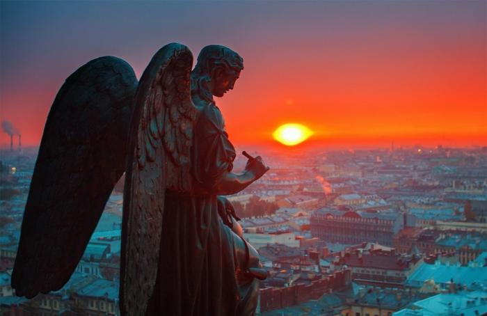 Ангелы следят за Петербургом северной, снизу, нельзя, раньше, сфотографировать, добраться, смогли, фотолюбители, коптеров, появлением, людям, столице, простым, увидеть, тяжело, поэтому, высоко, делали, всегда, ангелов